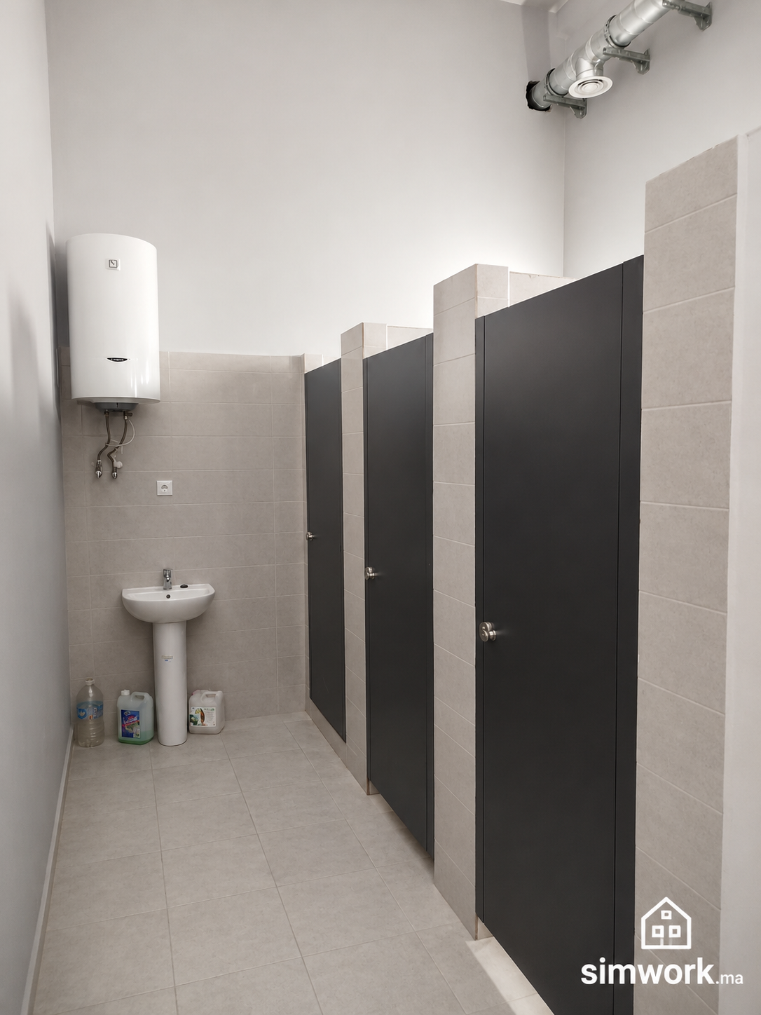 للإيجار: مستودع لوجستي حديث وعمليالمنطقة اللوجستية كزناية، طنجة