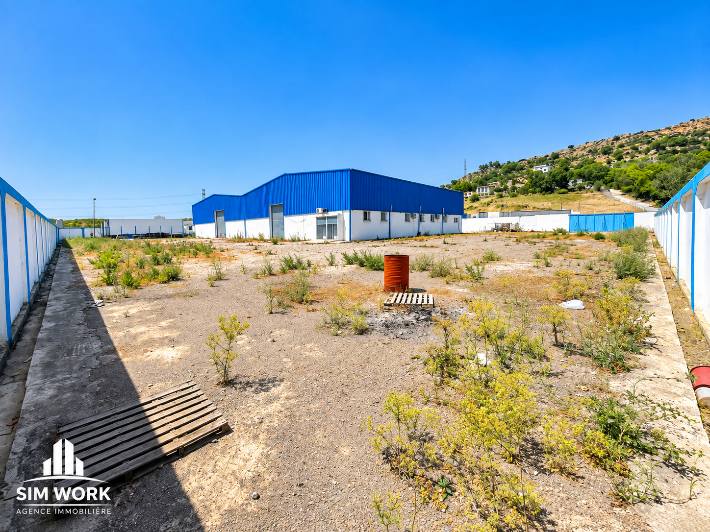 Local industriel de 1 000 m² sur terrain de 2 500 m² à louer – Chraka, Tanger — photo 2